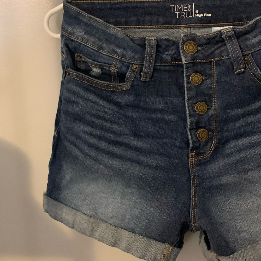 time and tru high rise jean shorts size 6